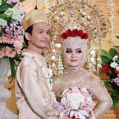 Makeup  Pengantin Padang